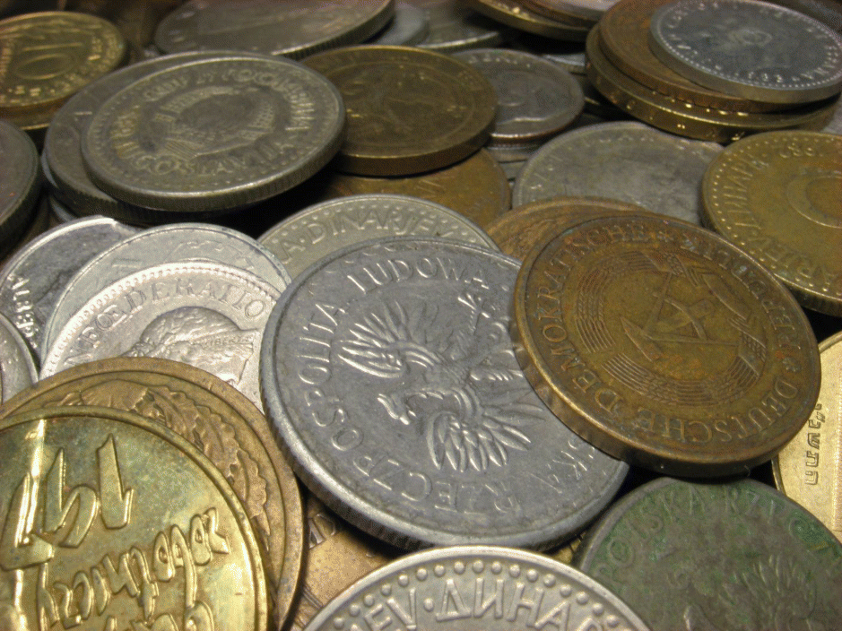 The photograph depicting the coins.