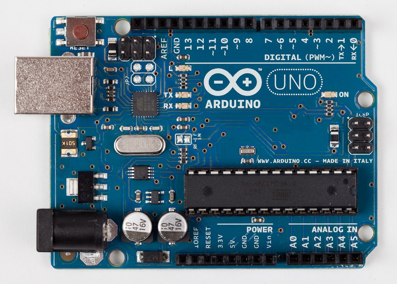 Basic board: the Arduino Uno. Photograph courtesy todo.to.it.