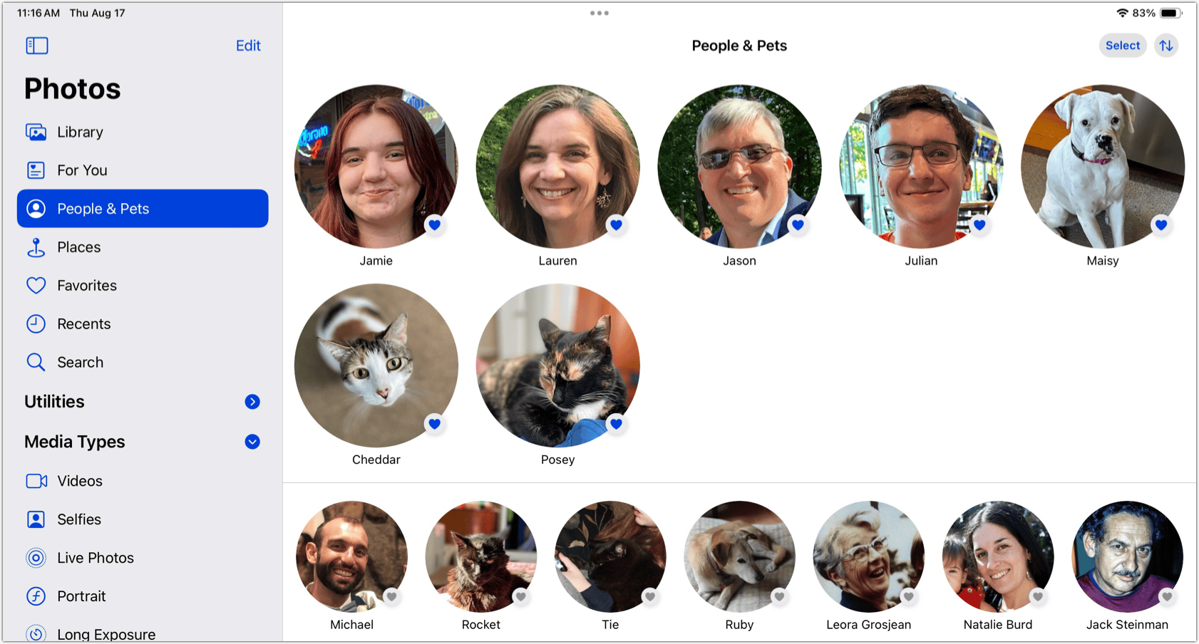 Figure 44: The People & Pets view is a catalog of familiar faces, and it’s where you teach Photos who is who.