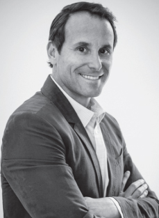 Photograph of Jason Lemkin, who is a serial tech entrepreneur and venture capitalist, is the founder and CEO of the biggest community on the planet for SaaS entrepreneurs.