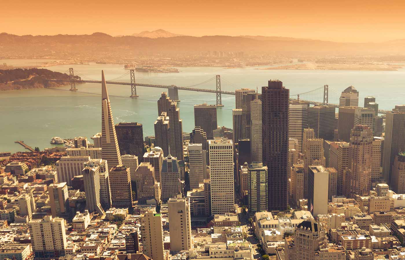 San Francisco skyline. Artificial Intelligence Conference 2018.